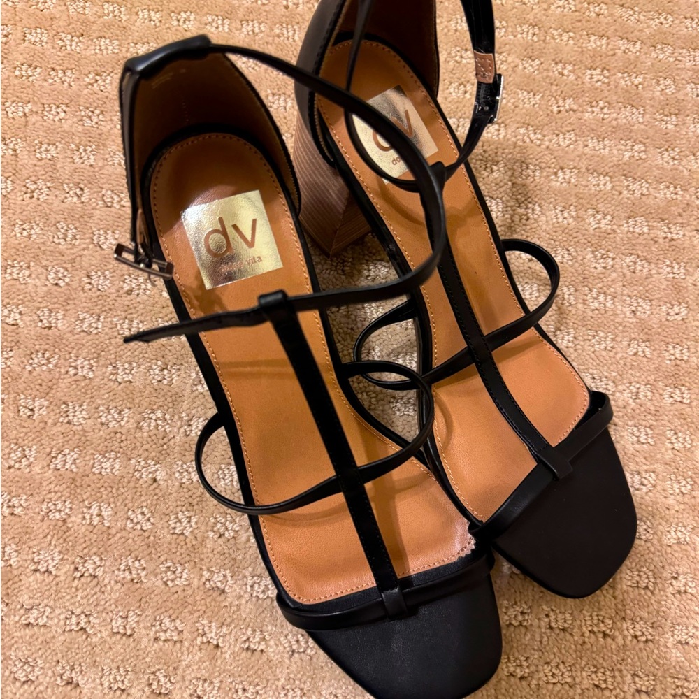 DOLCE VITA KAYA SANDALS. Never worn!